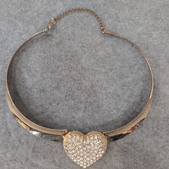 Jewelry - Gold Tone‎ Heart Choker Necklace Rhinestone Sparkle Statement Pendant 21"